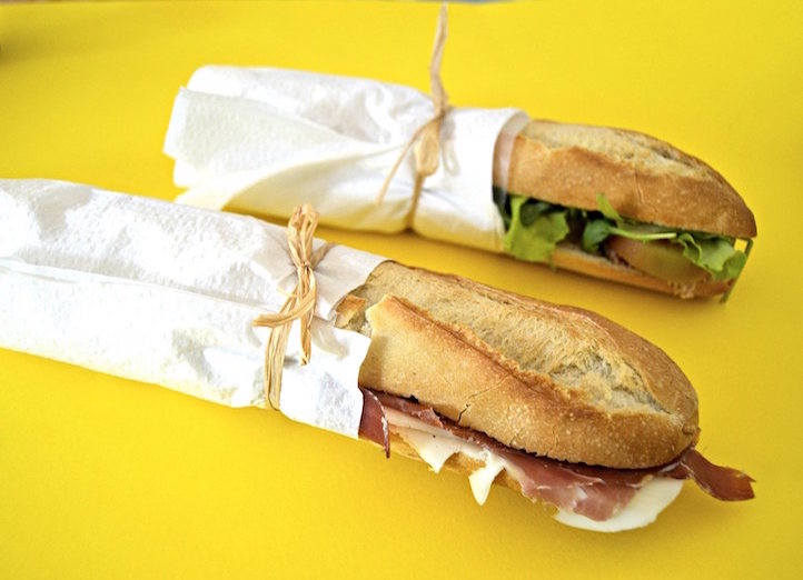 panini baguette in spiaggia